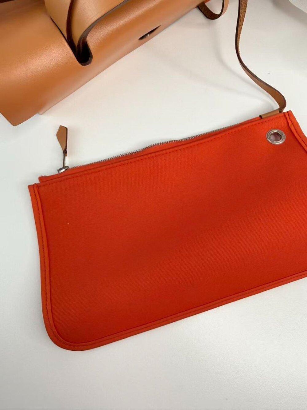 Hermès Herbag Zip 31 Orange Canvas & Natural Vache Hunter Leather Handbag - Picture 11 of 12